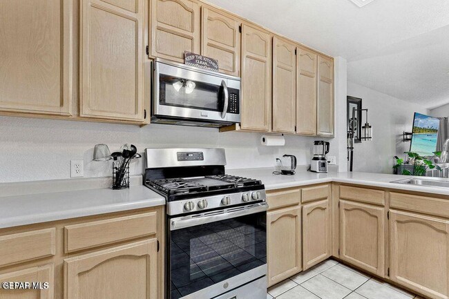 Building Photo - 766 Espada Dr