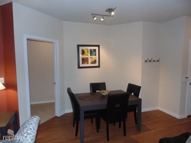 Building Photo - 13581 Via Varra