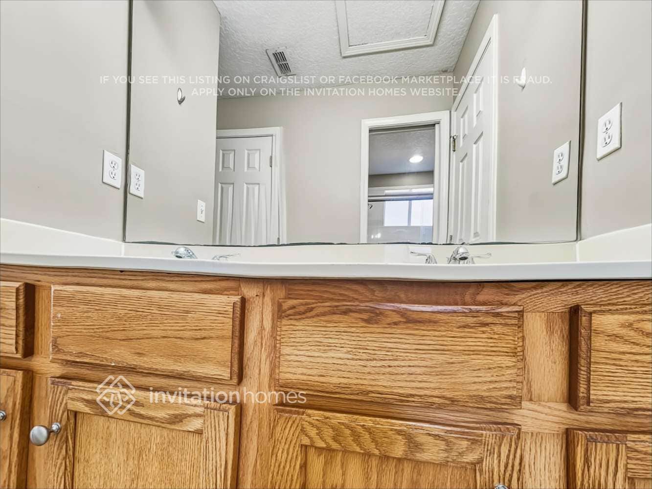 Building Photo - 993 Oak Arbor Cir