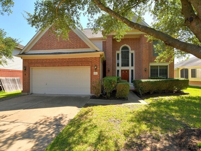 Building Photo - Large 2 story home with greenbelt views