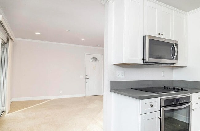 Building Photo - Super lovely one bedroom