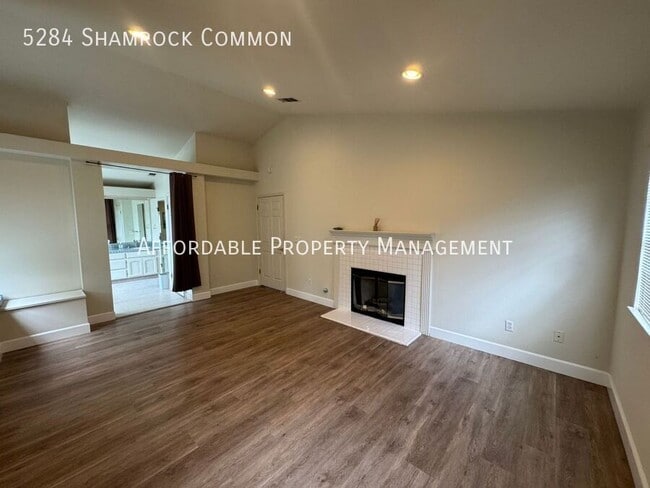 Building Photo - 5284 Shamrock Common