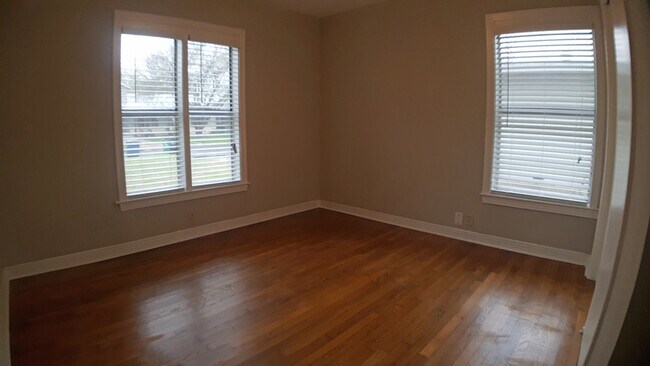 Building Photo - 1301 Aggie Ln