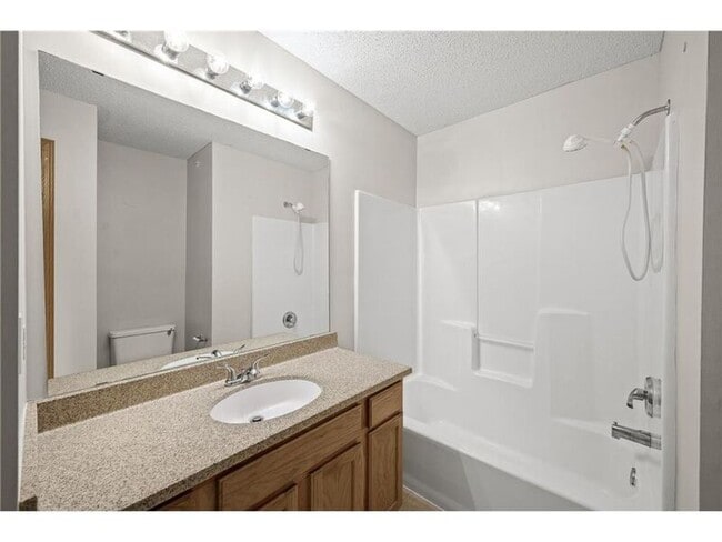 Building Photo - 13840 54th Ave N