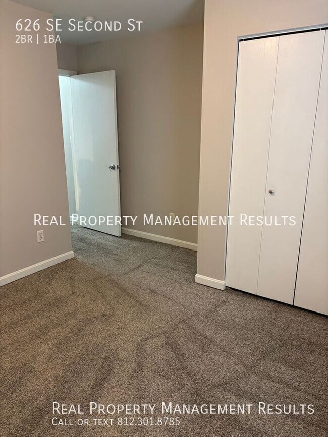 Building Photo - 626 SE Second St-