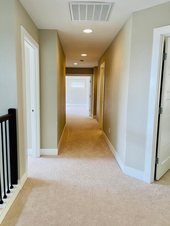 Building Photo - 8113 173rd Ave E