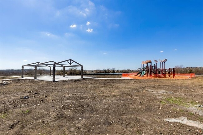 Building Photo - 611 Whoopers Lp