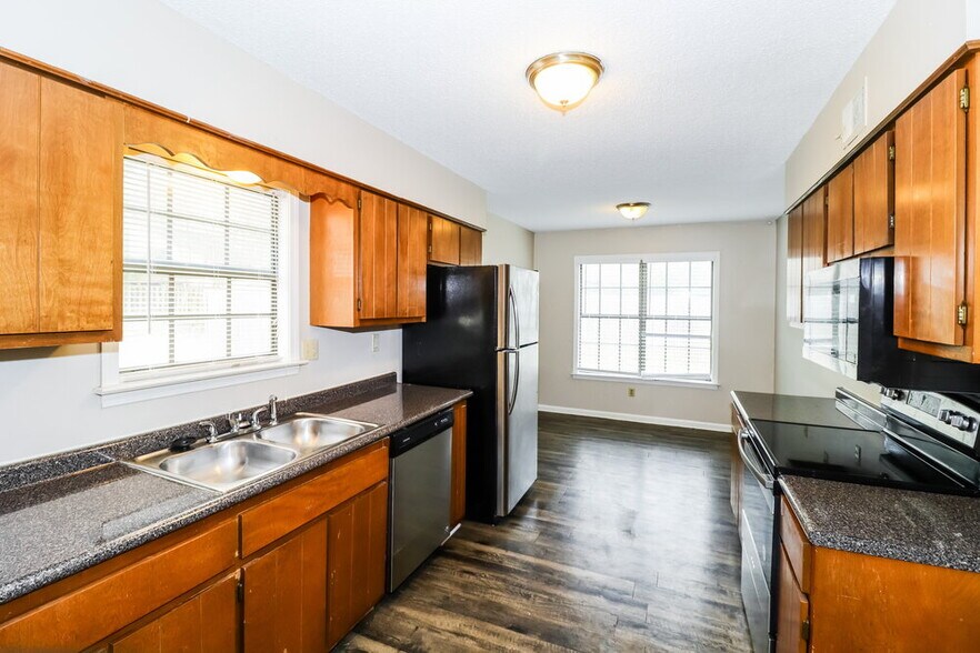 Building Photo - 423 Cairn Cove