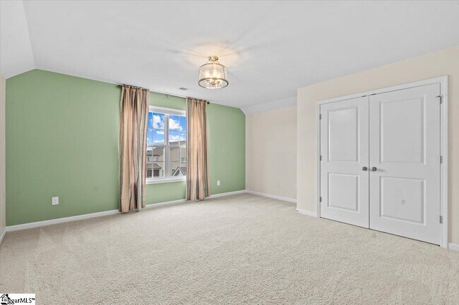 Building Photo - 906 Deephallow Pl