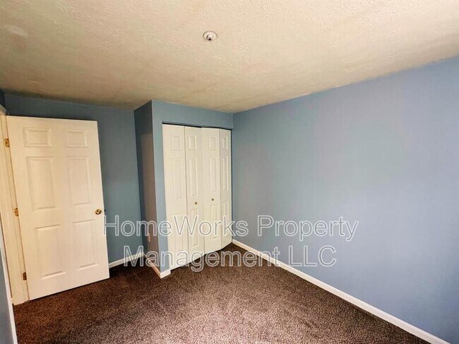 Building Photo - 1232 Seminole Dr