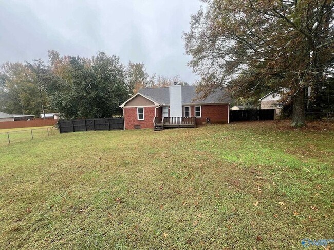 Building Photo - 111 Cepha Dr