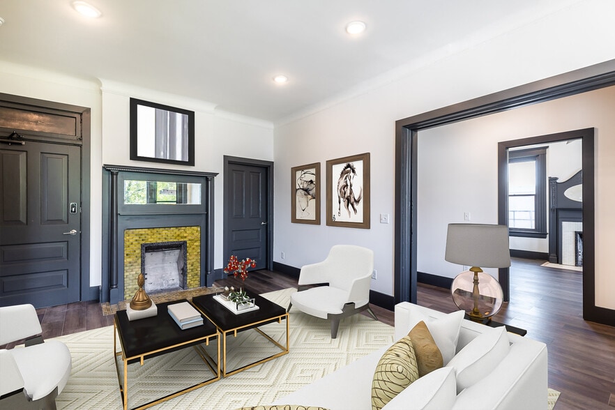 Great room - 728 E McMillan St