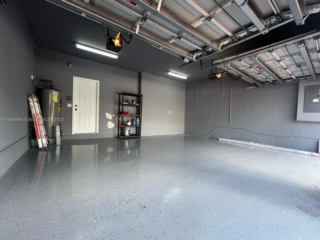 Building Photo - 8021 NW 114th Pl