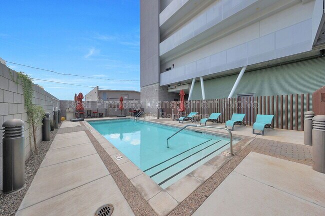 Building Photo - 1130 N 2nd St