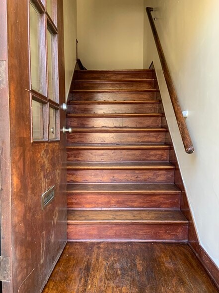1920s original wood floor entry - 206 Columbia Ave