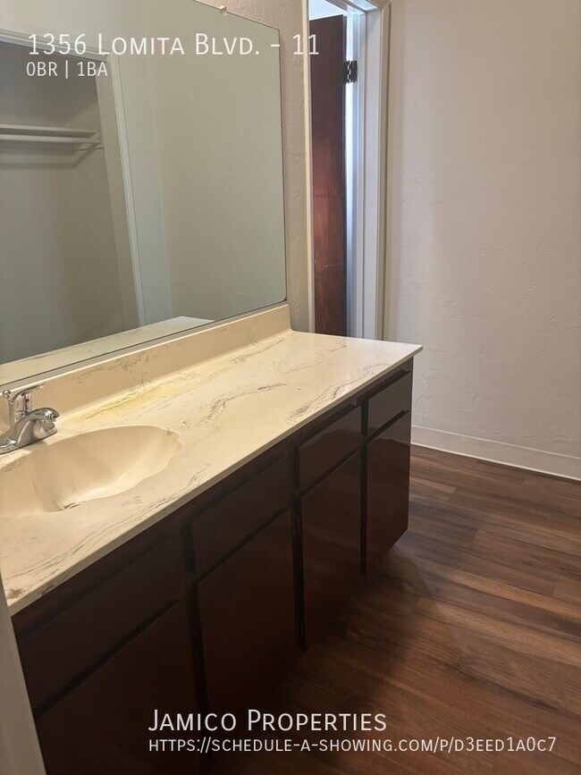 Building Photo - 1356 Lomita Blvd