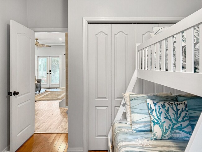 Building Photo - 4485 Clipper Cove