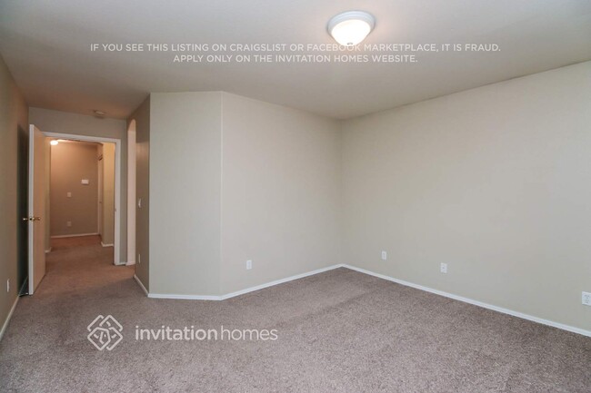 Building Photo - 1443 E Julep St