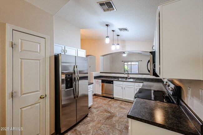 Building Photo - 11761 W Dos Rios Dr