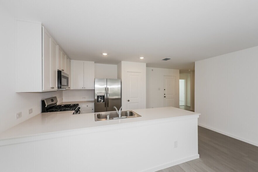 Building Photo - 10712 Gun Barrel St