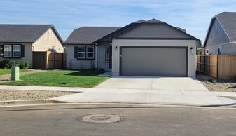 Front View - 5101 Holly St