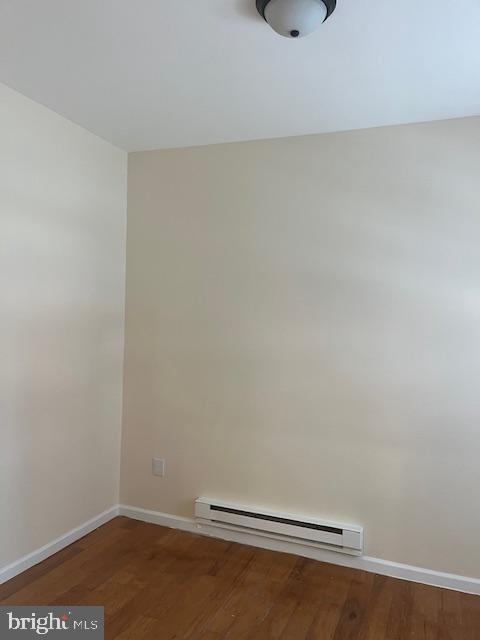 Building Photo - 467 W Queen Ln