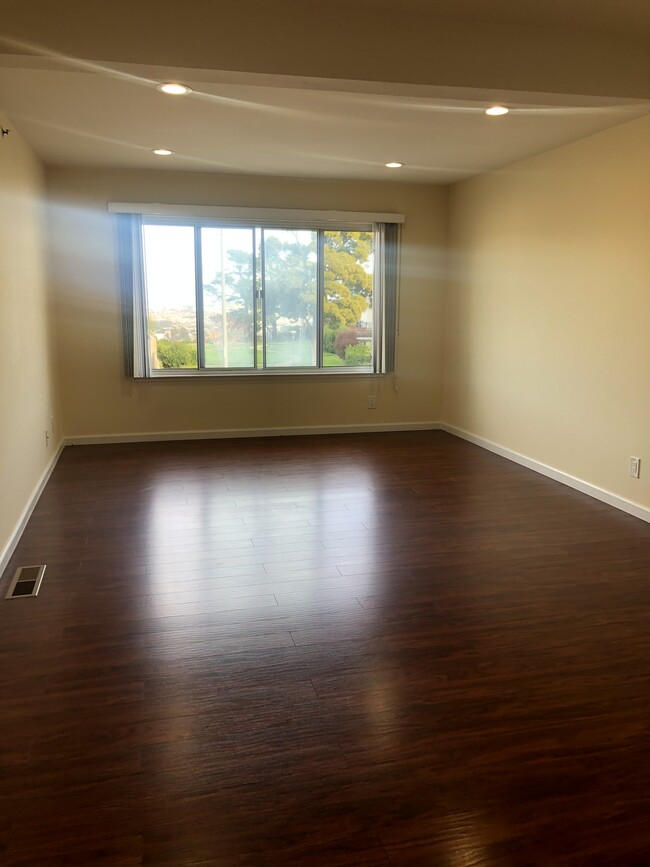 Living room view walking through front door - 3753 Radburn Dr