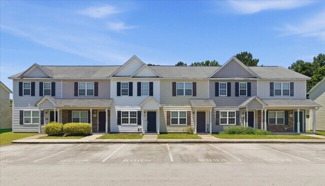 Building Photo - 2 Bed 2.5 Bath Townhome