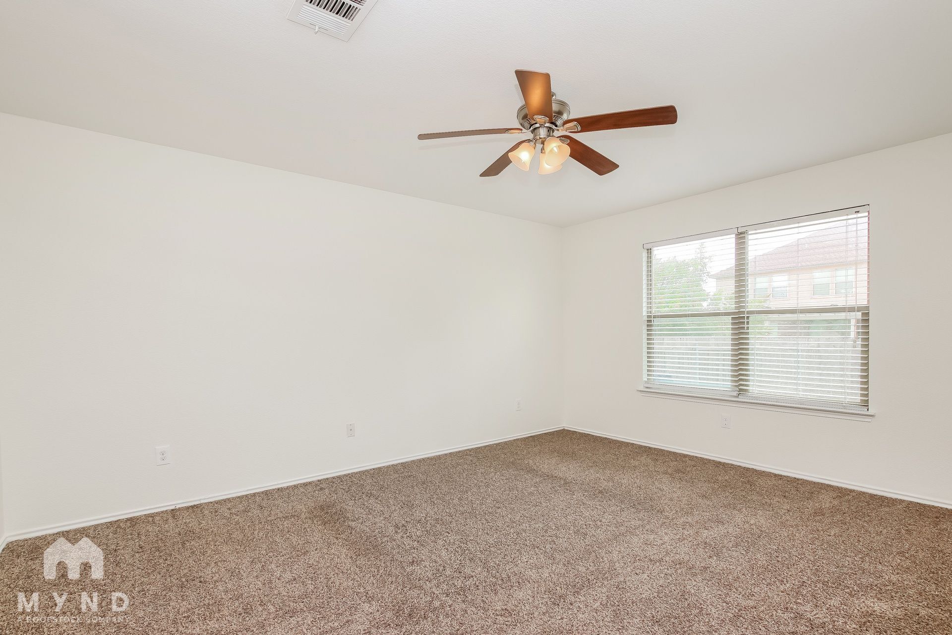 Building Photo - 940 Water Hyacinth Loop