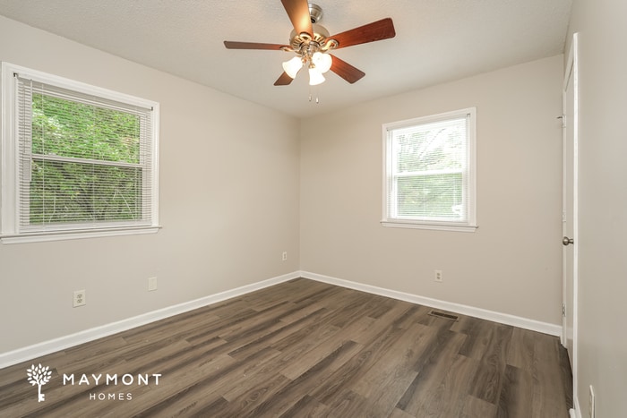 Building Photo - 2010 Glenside Dr