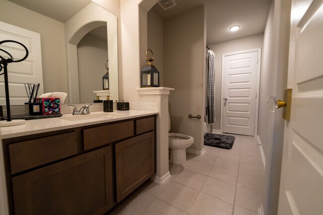 Building Photo - 11347 Needlerock Ct