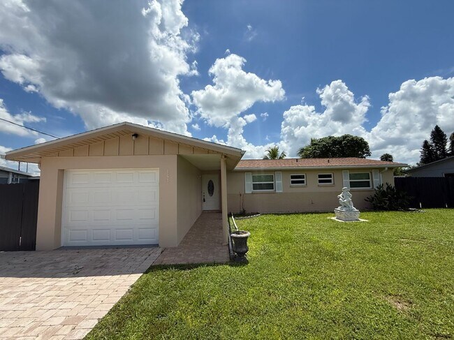 Building Photo - 141 Schneider Dr