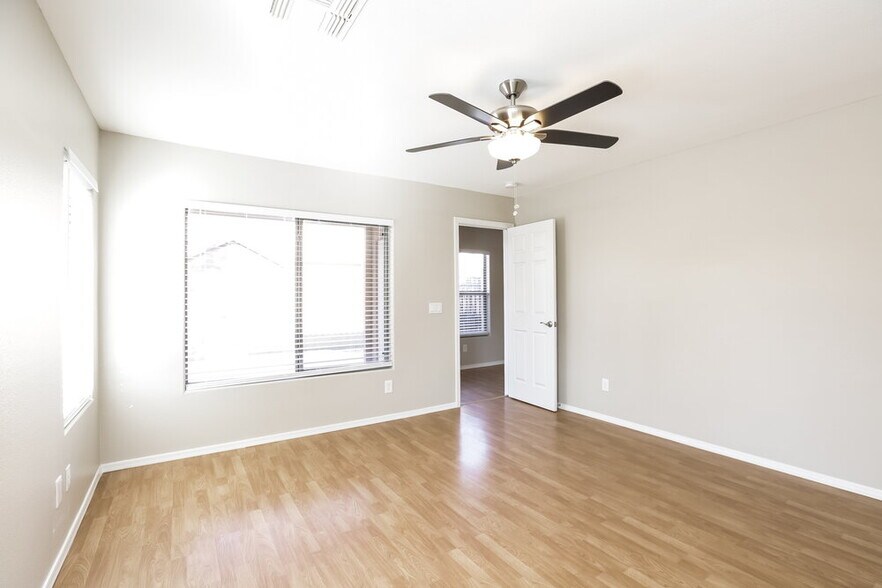 Building Photo - 13381 W Ocotillo Ln