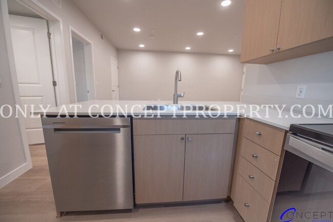 Building Photo - Embrace fresh, modern mountain living in this spacious 2-bedroom, 2-bath apartment at Studio Cros...