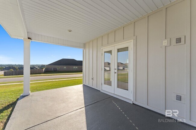 Building Photo - 21121 Yosemite Blvd