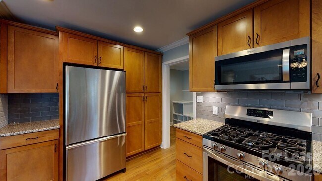 Building Photo - 4227 Murrayhill Rd