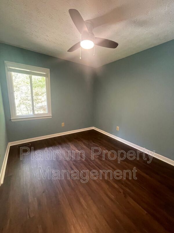 Building Photo - 2564 Timberly Dr SE