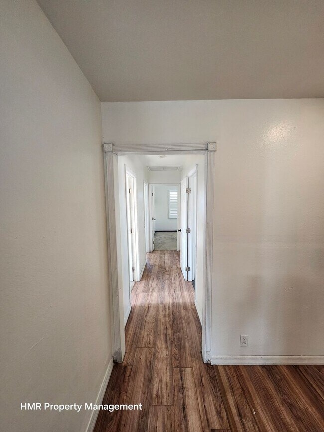 Building Photo - Newly Remodeled Home in Pomona