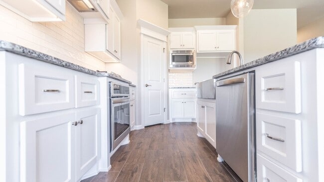 Building Photo - 9109 NW 124th St