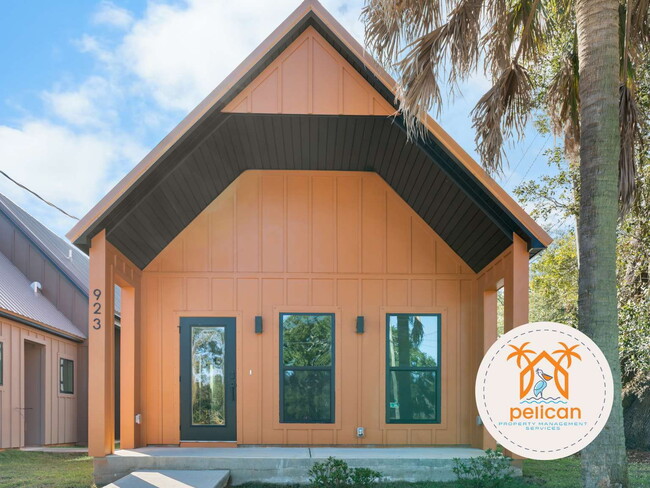 Building Photo - Spacious Studio Home with Modern Design