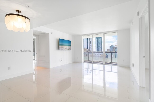 Building Photo - 50 Biscayne Blvd