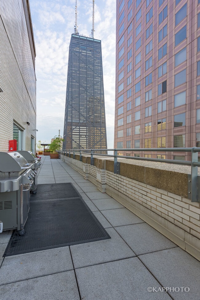 Building Photo - 777 N Michigan Ave