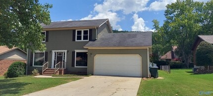 Building Photo - 13031 Camelot Dr SE