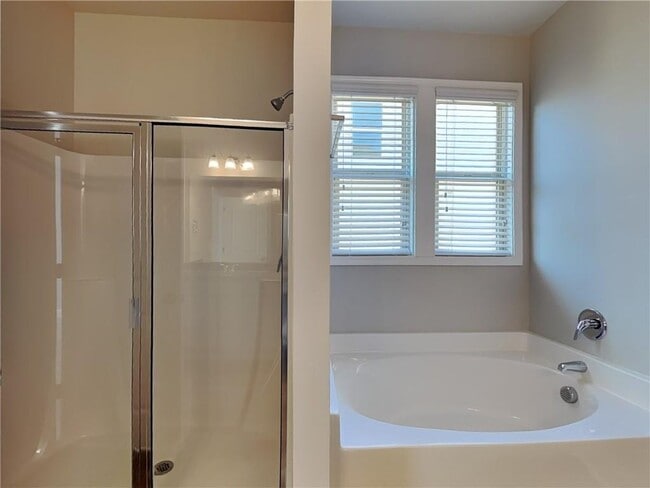 Building Photo - 3990 Bella View Ln