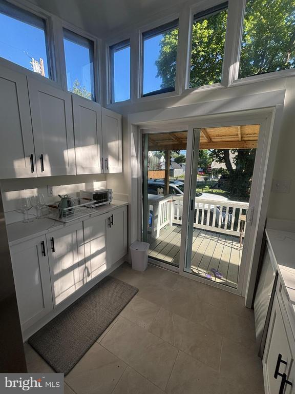 Building Photo - 310 Frazer Pl