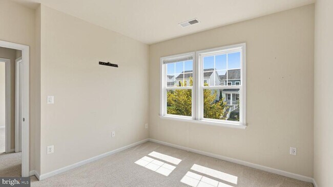 Building Photo - 424 Alder Dr