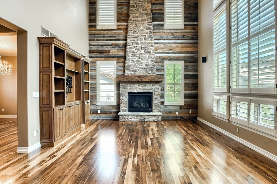 Building Photo - 9701 Sunset Hill Pl