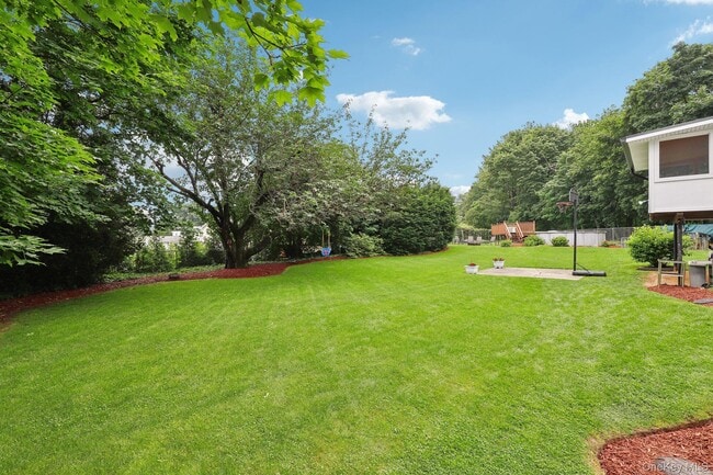 Building Photo - 118 Standish Dr