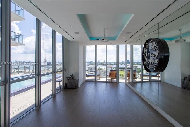 Building Photo - 1100 Biscayne Blvd