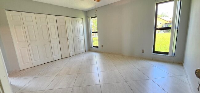Building Photo - 3298 Shadow Wood Dr